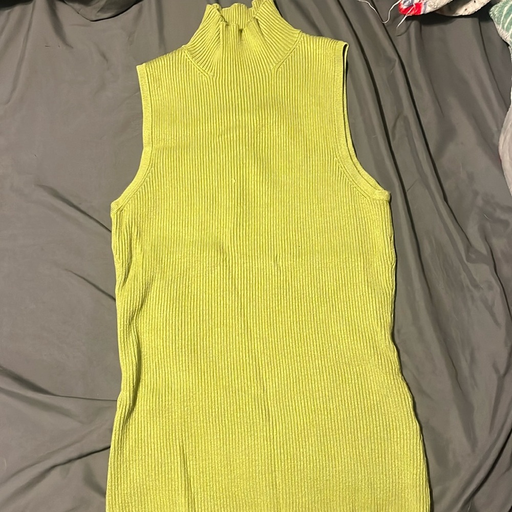 Green turtle neck